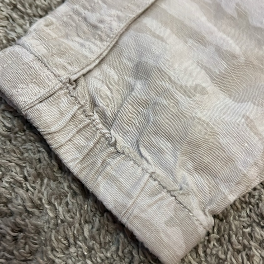 Athleta Light Gray Camo Jogger Pants - Picture 10 of 16